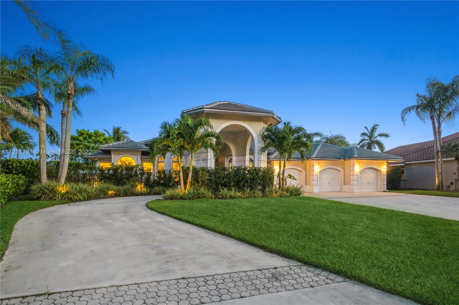 152 Dockside Circle Weston, FL 33327 - Photo 1 of 27