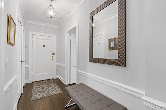 $899,000 | 10 Brooklands, Unit 1E, Bronxville, NY 10708