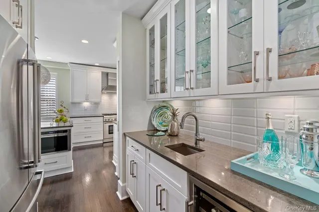 $899,000 | 10 Brooklands, Unit 1E, Bronxville, NY 10708