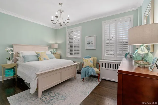 $899,000 | 10 Brooklands, Unit 1E, Bronxville, NY 10708