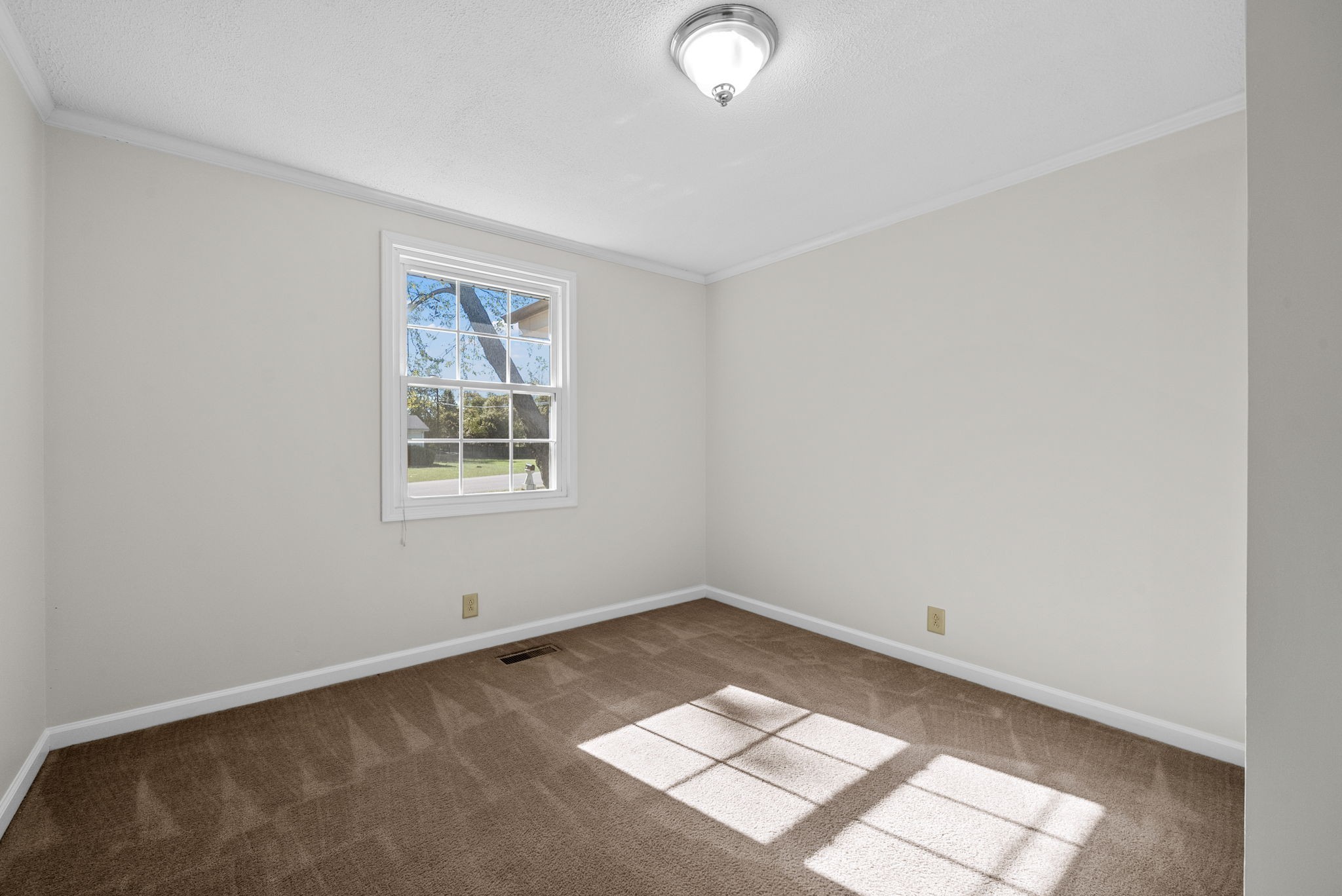 205 Hermitage Road Clarksville, TN 37042 - Photo 11 of 29