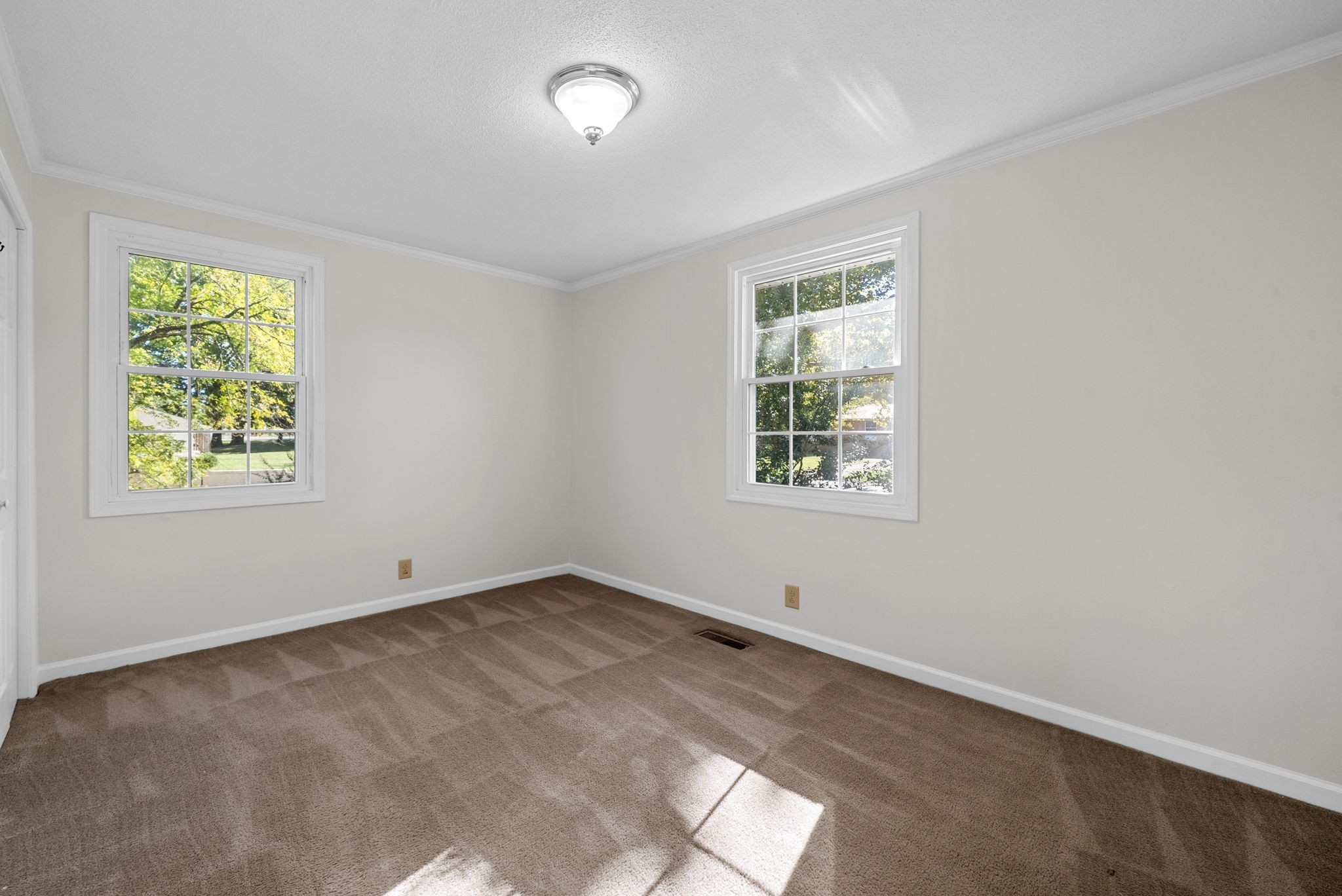 205 Hermitage Road Clarksville, TN 37042 - Photo 12 of 29