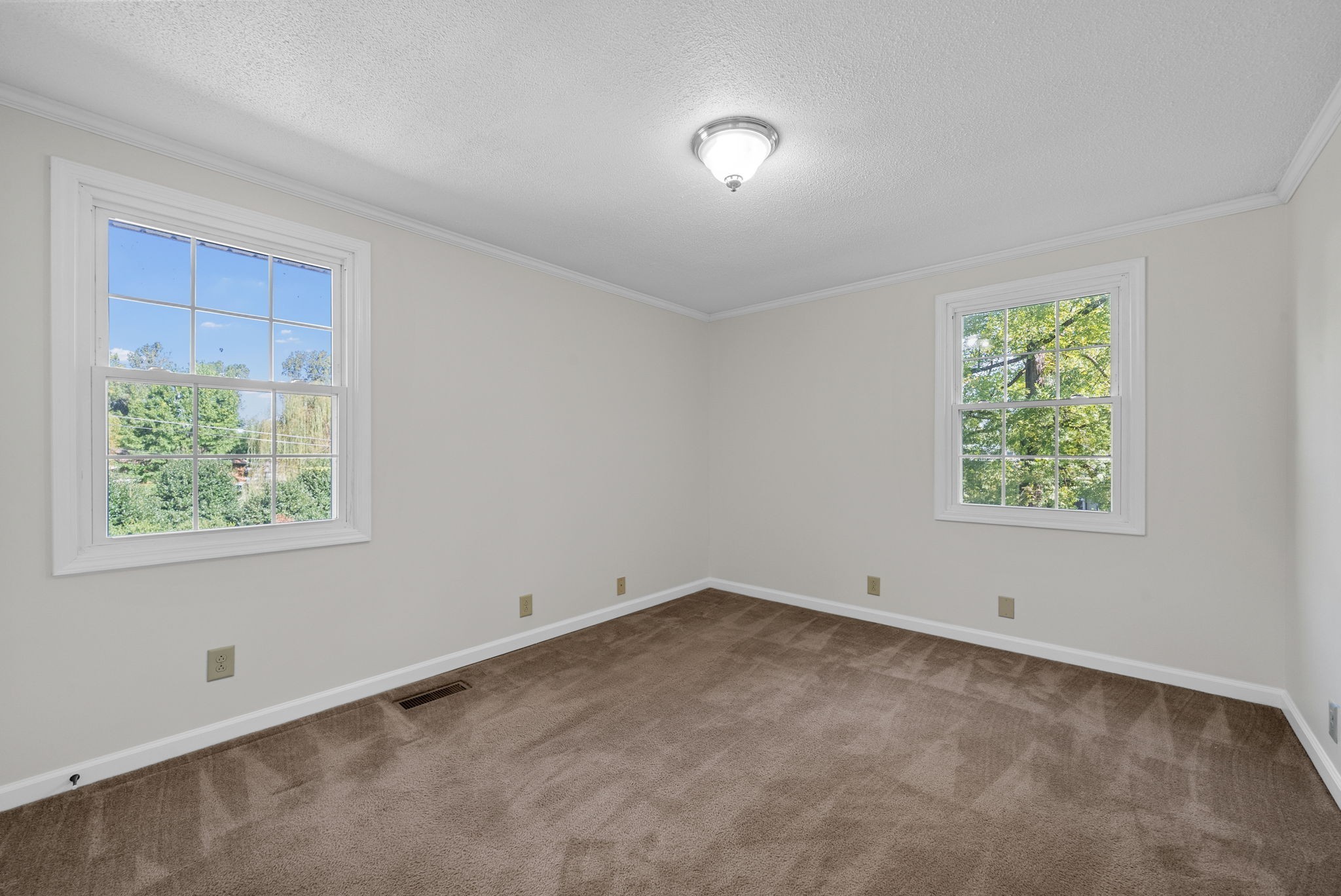 205 Hermitage Road Clarksville, TN 37042 - Photo 8 of 29