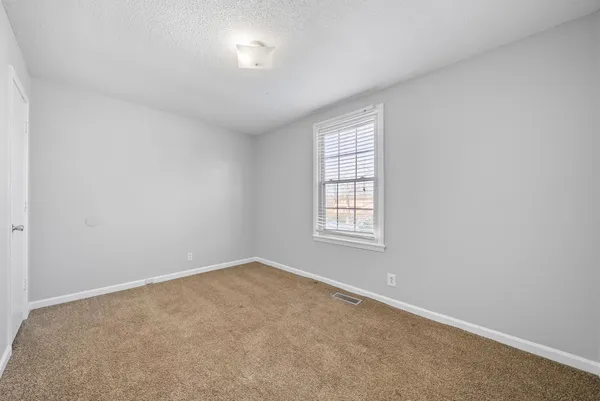 $1,395 | 512 Yvonne Drive, Clarksville, TN 37042