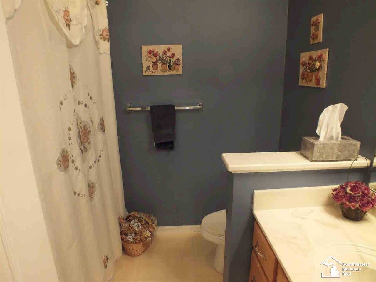 7252 Cinden Road Temperance, MI 48182 - Photo 16 of 22 Full Bath