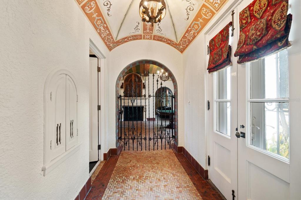 1102 Palmview Avenue Belleair, FL 33756 - Photo 7 of 81 a view of entryway with a front door