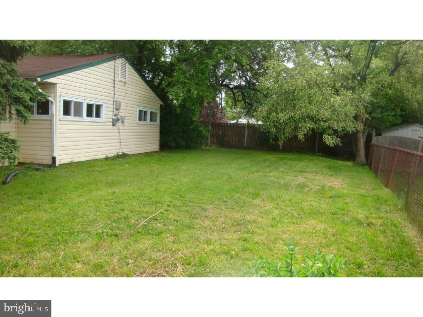 42 Gridiron Road Levittown, PA 19057 - Photo 2 of 6