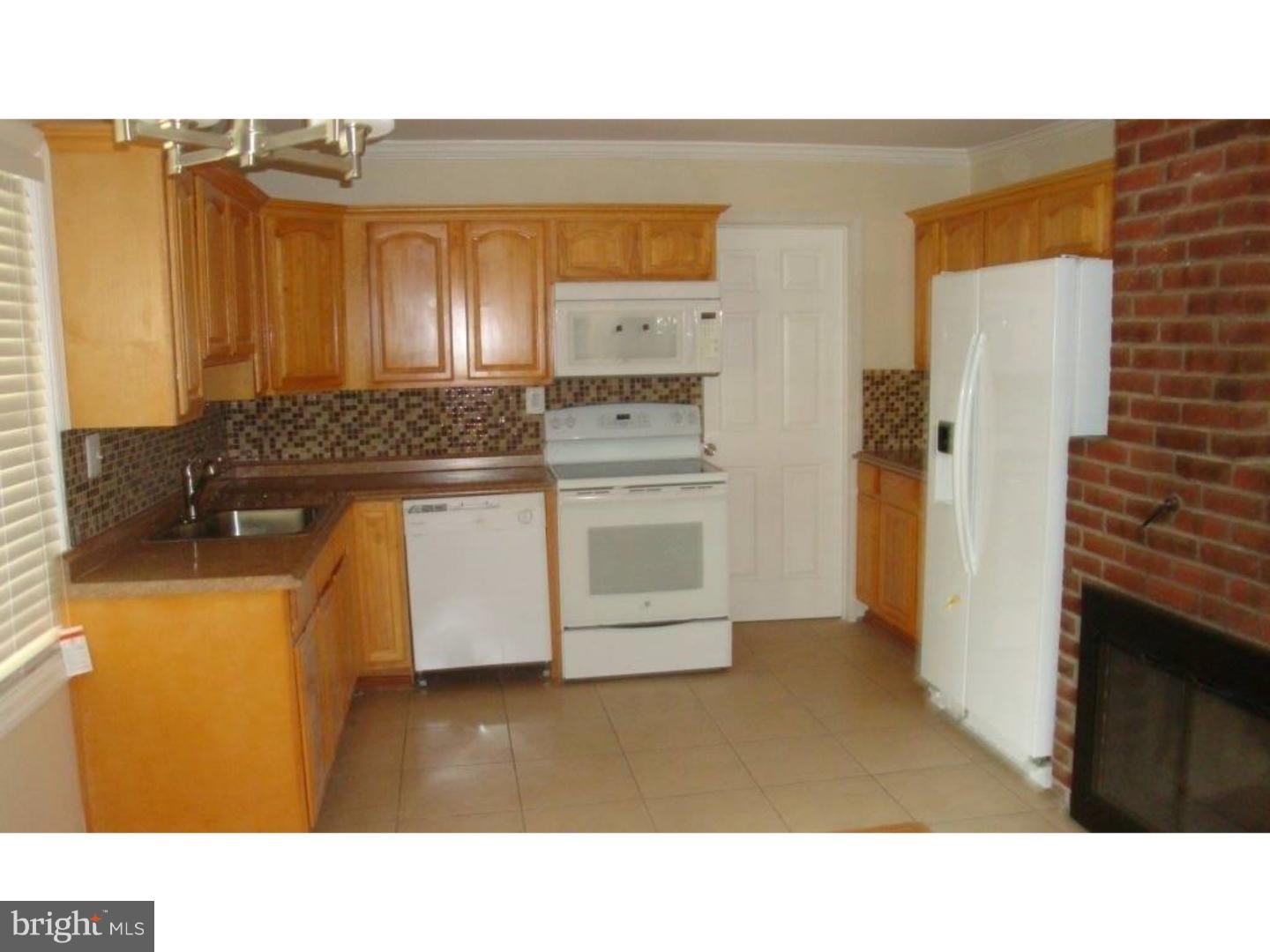 42 Gridiron Road Levittown, PA 19057 - Photo 3 of 6