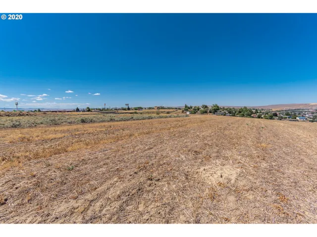 a view of an ocean and a beach