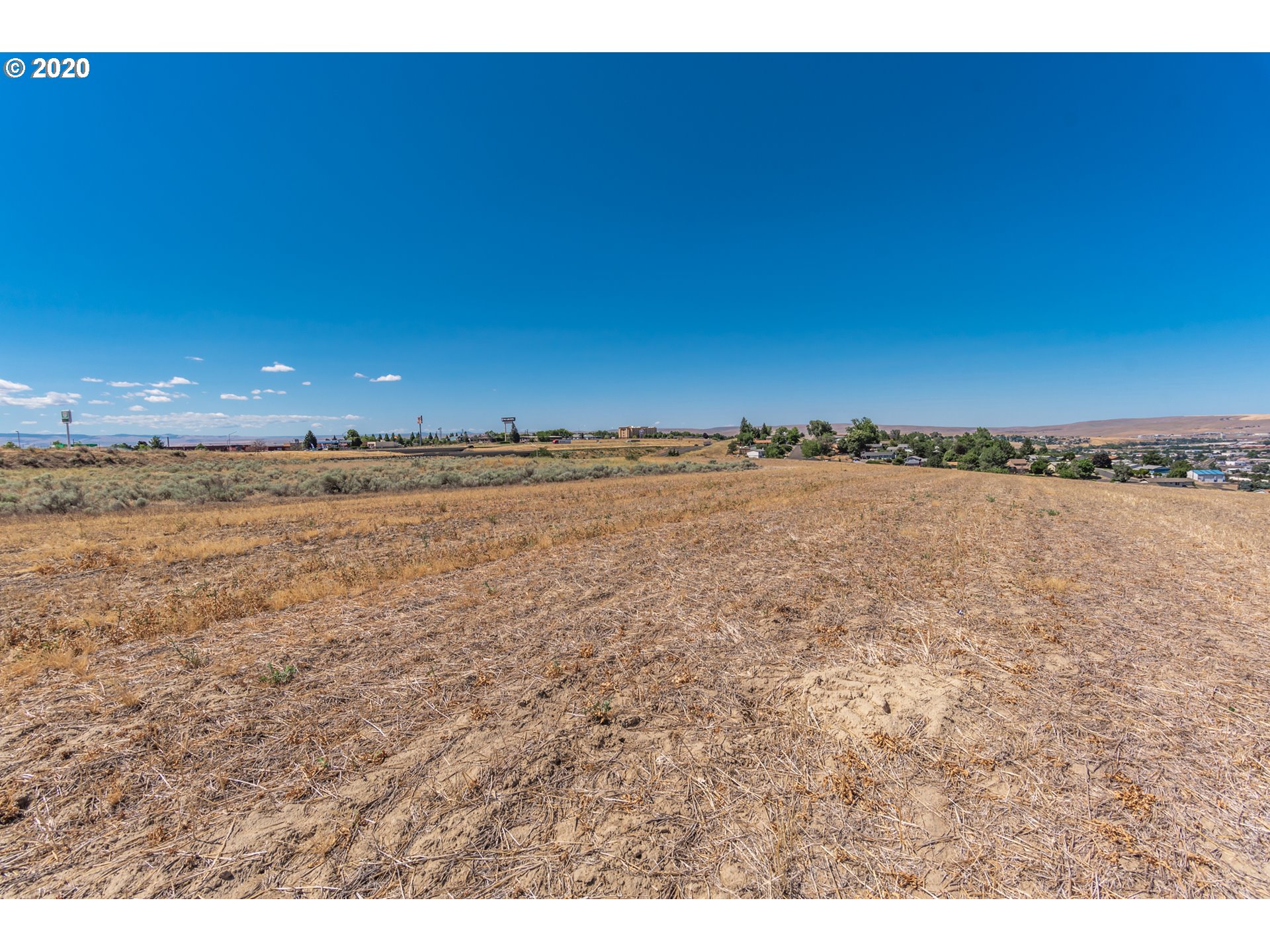 Kirk Avenue, Unit 200 Pendleton, OR 97801 - Photo 11 of 16 a view of an ocean and a beach