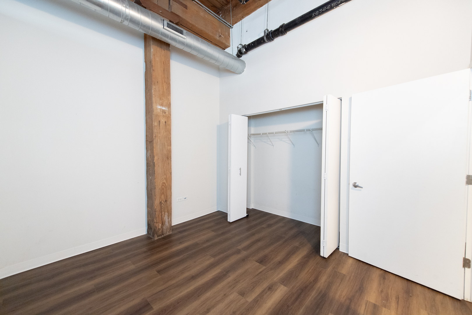 2100 South Indiana Avenue, Unit 112 Chicago, IL 60616 - Photo 5 of 20 Gallery Image 5