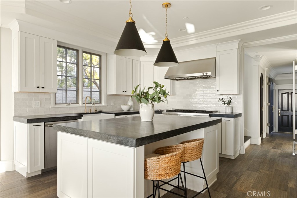 657 Via Faisan San Clemente, CA 92673 - Photo 9 of 71