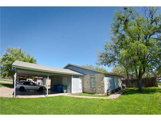 7407 South Pleasant Valley Road Austin, TX 78744 - Photo 1 of 1 Exterior Front