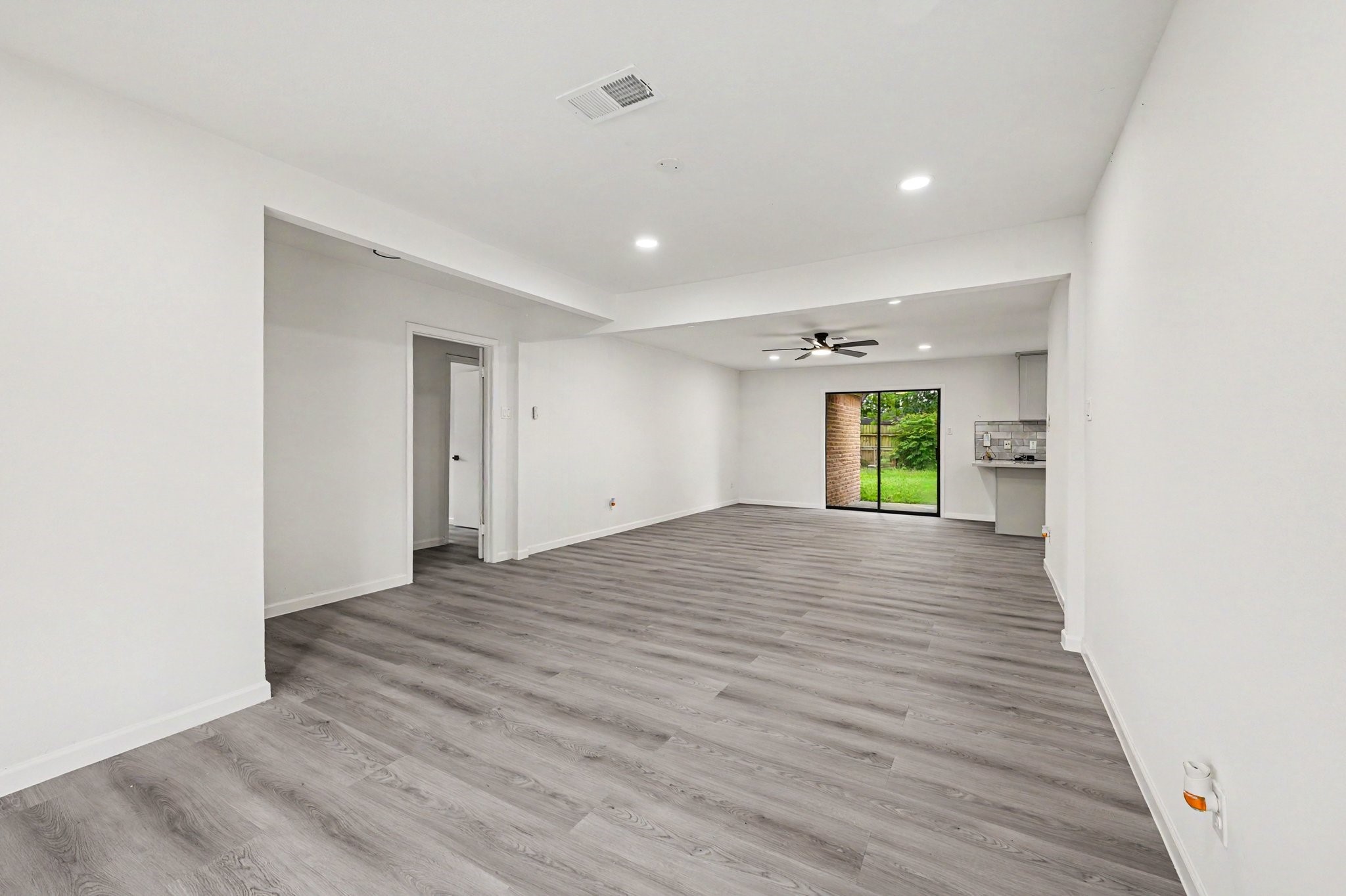 7607 Grape Street Houston, TX 77074 - Photo 12 of 42