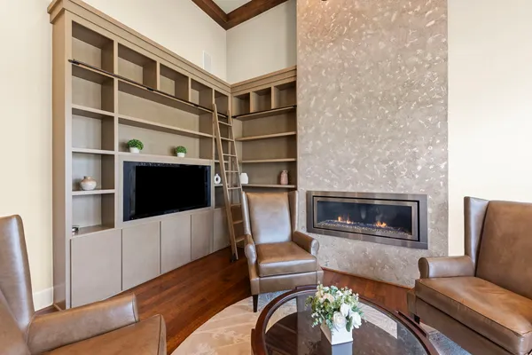 $2,950,000 | 1807 Midwest Club Parkway, Oak Brook, IL 60523