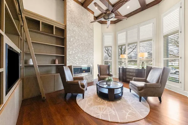 $2,950,000 | 1807 Midwest Club Parkway, Oak Brook, IL 60523