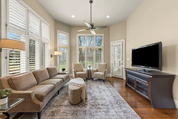 $2,950,000 | 1807 Midwest Club Parkway, Oak Brook, IL 60523