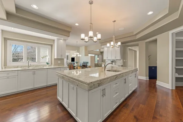 $2,950,000 | 1807 Midwest Club Parkway, Oak Brook, IL 60523