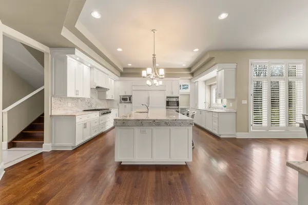 $2,950,000 | 1807 Midwest Club Parkway, Oak Brook, IL 60523