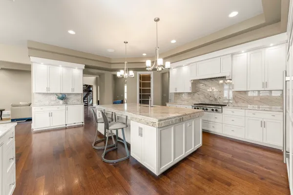 $2,950,000 | 1807 Midwest Club Parkway, Oak Brook, IL 60523