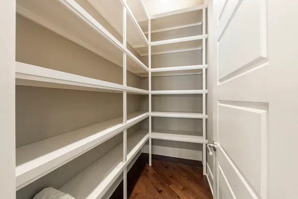 $2,950,000 | 1807 Midwest Club Parkway, Oak Brook, IL 60523