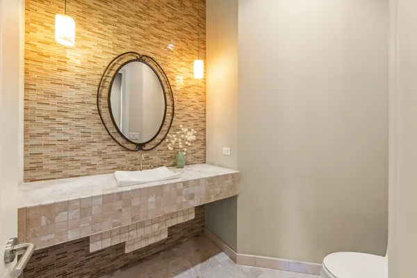 $2,950,000 | 1807 Midwest Club Parkway, Oak Brook, IL 60523