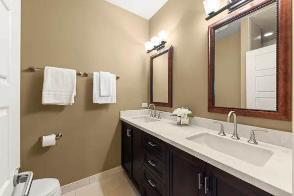 $2,950,000 | 1807 Midwest Club Parkway, Oak Brook, IL 60523