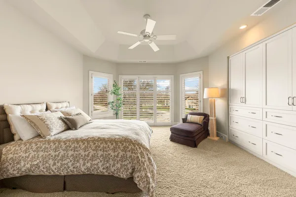 $2,950,000 | 1807 Midwest Club Parkway, Oak Brook, IL 60523