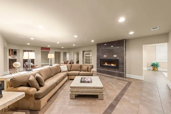 $2,950,000 | 1807 Midwest Club Parkway, Oak Brook, IL 60523