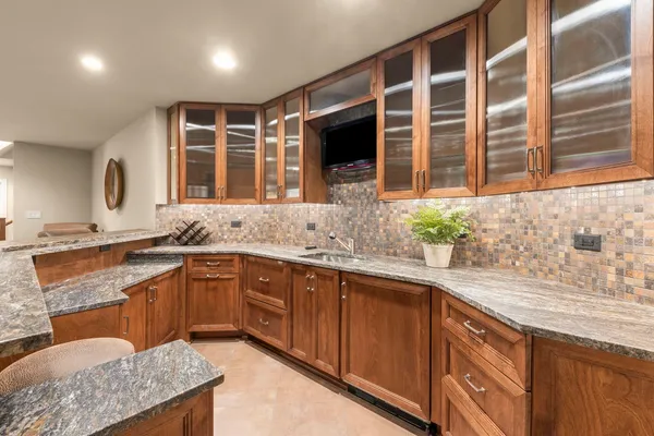 $2,950,000 | 1807 Midwest Club Parkway, Oak Brook, IL 60523