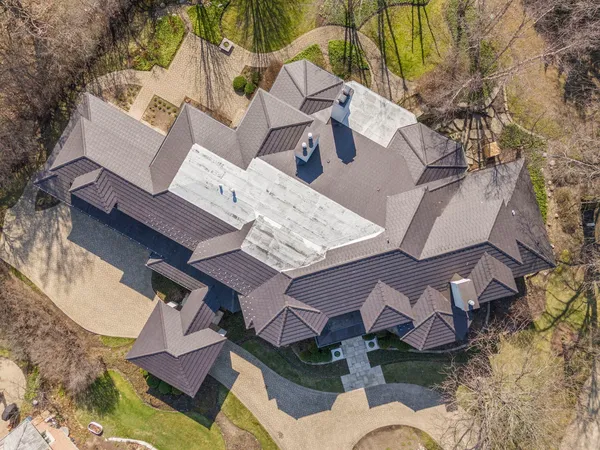 $2,950,000 | 1807 Midwest Club Parkway, Oak Brook, IL 60523