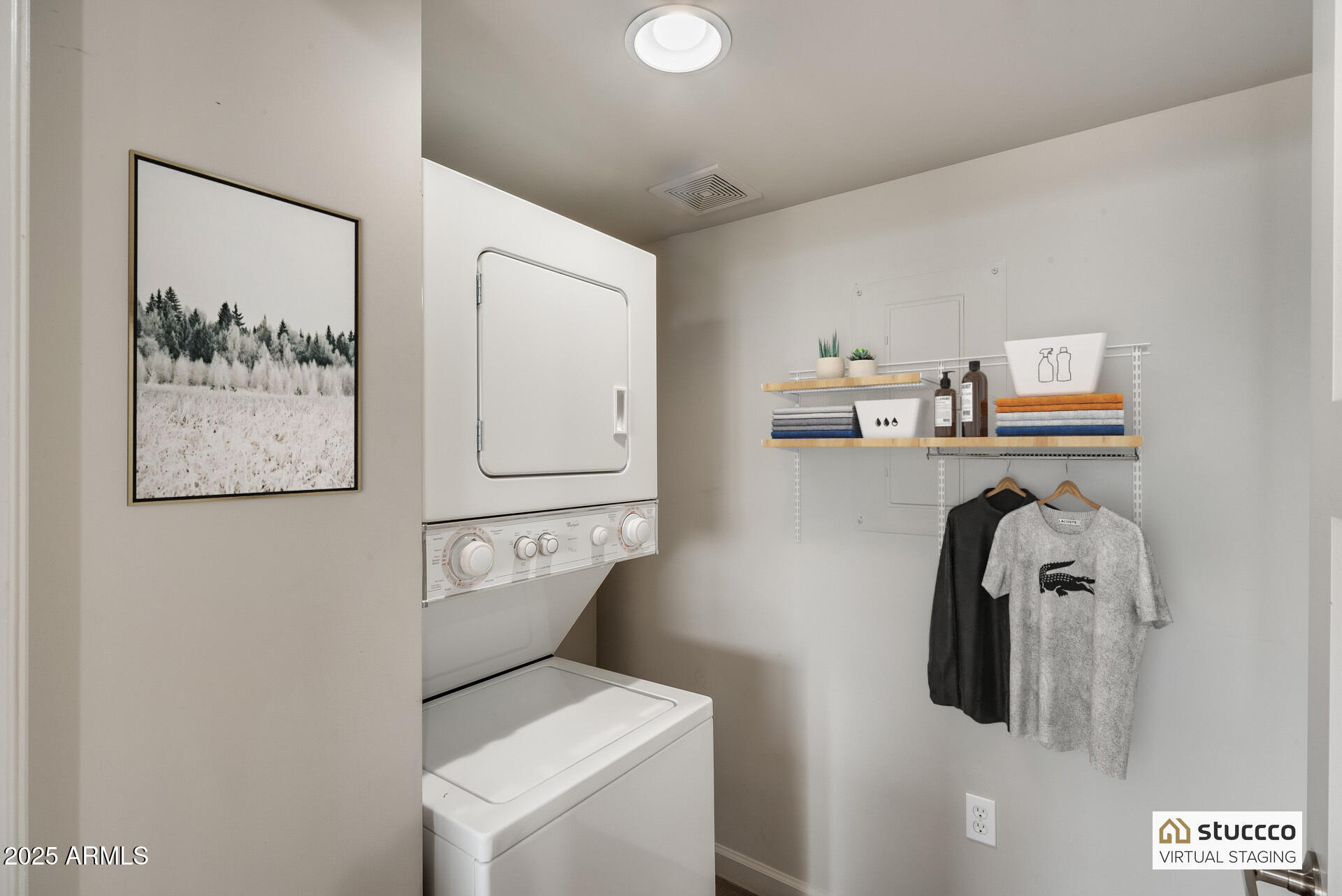 535 West Thomas Road, Unit 410 Phoenix, AZ 85013 - Photo 8 of 33 a utility room with dryer and washer