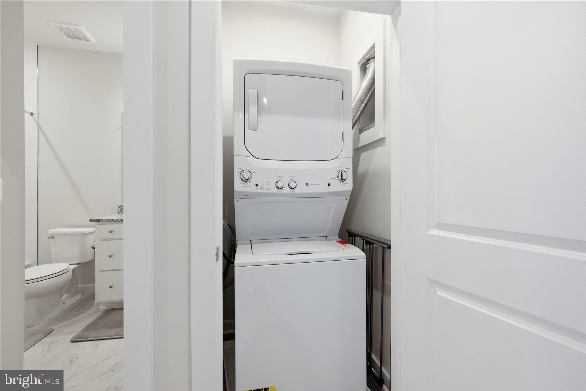 18351 Moss Garden Road Dumfries, VA 22026 - Photo 31 of 58 Laundry