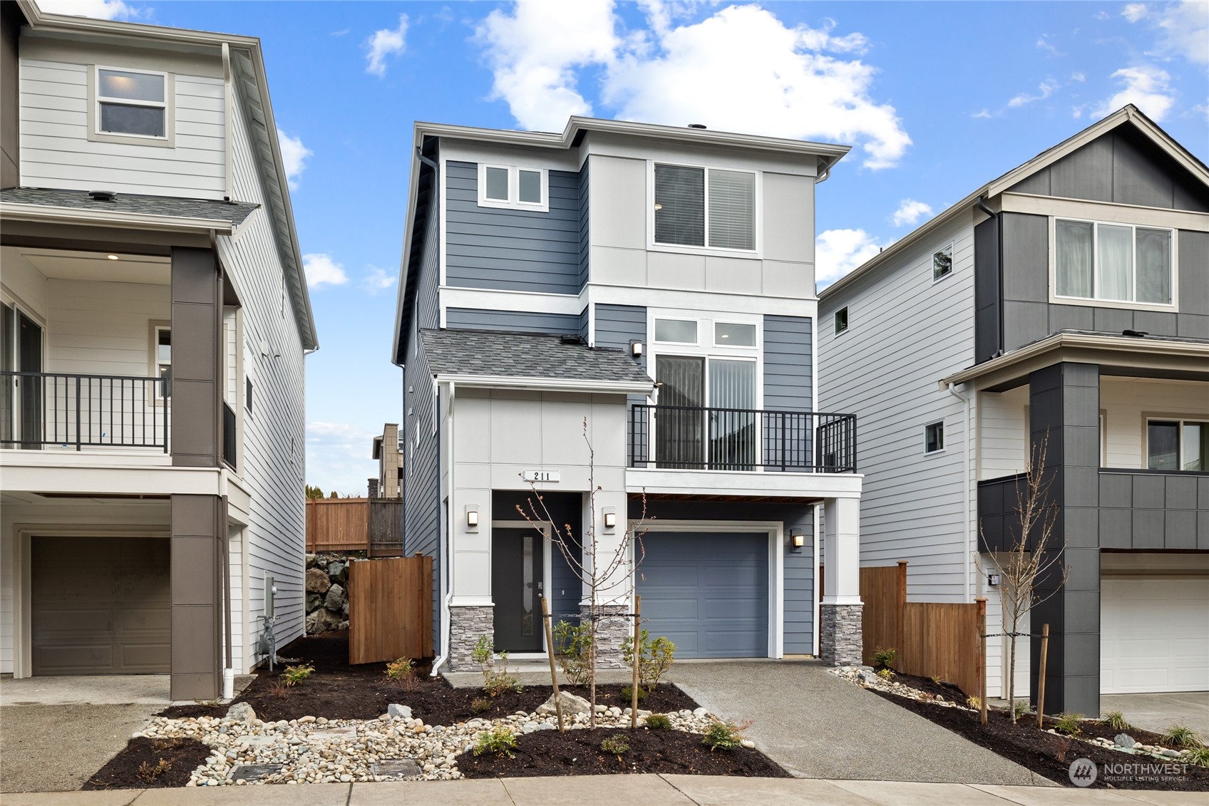 417 207th Street Southeast Bothell, WA 98012 - Photo 2 of 36 Gallery Image 2