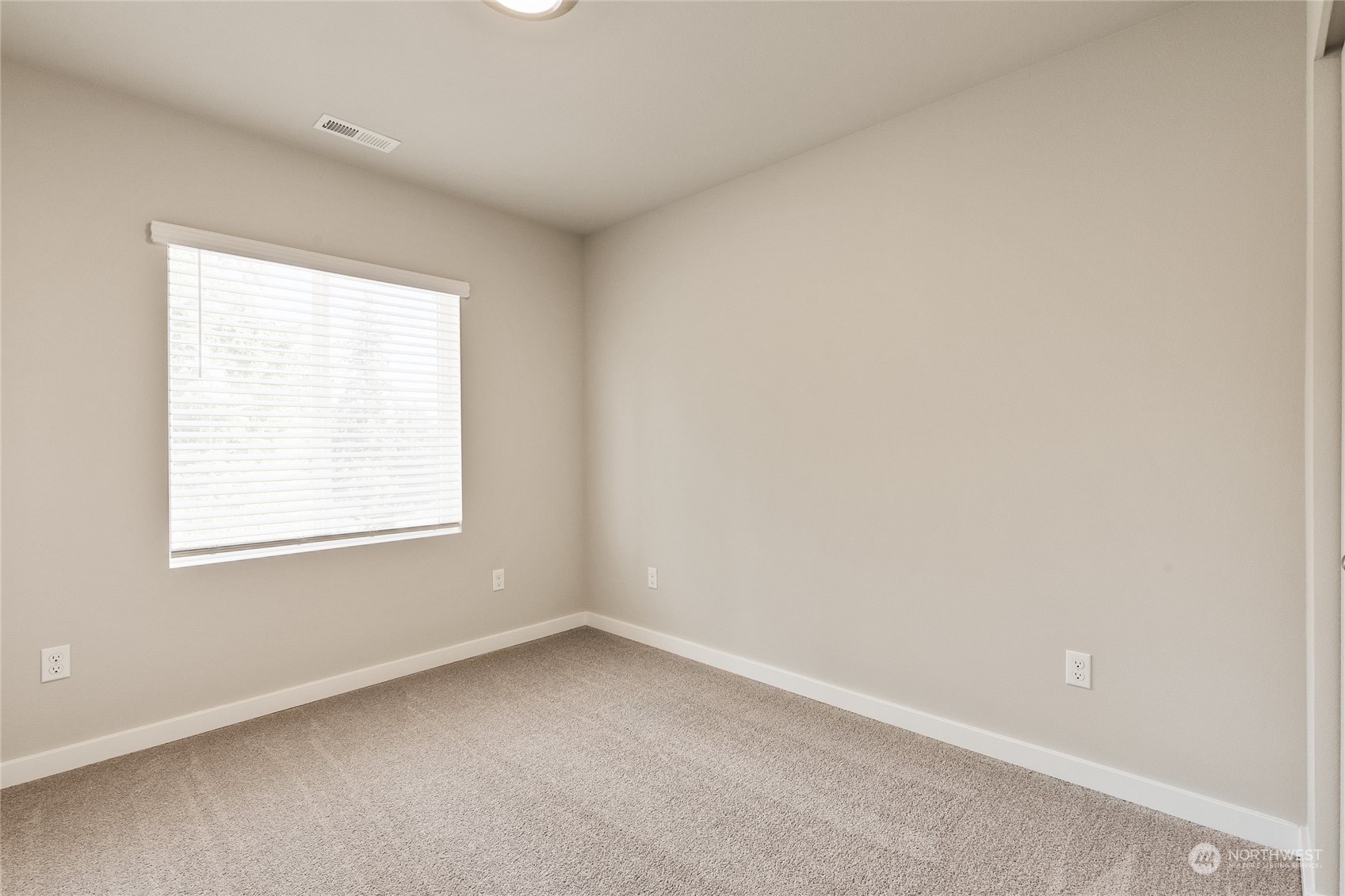 417 207th Street Southeast Bothell, WA 98012 - Photo 32 of 36 Gallery Image 32