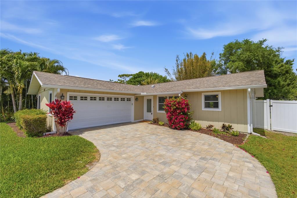 1450 Strada D Oro Venice, FL 34292 - Photo 1 of 38