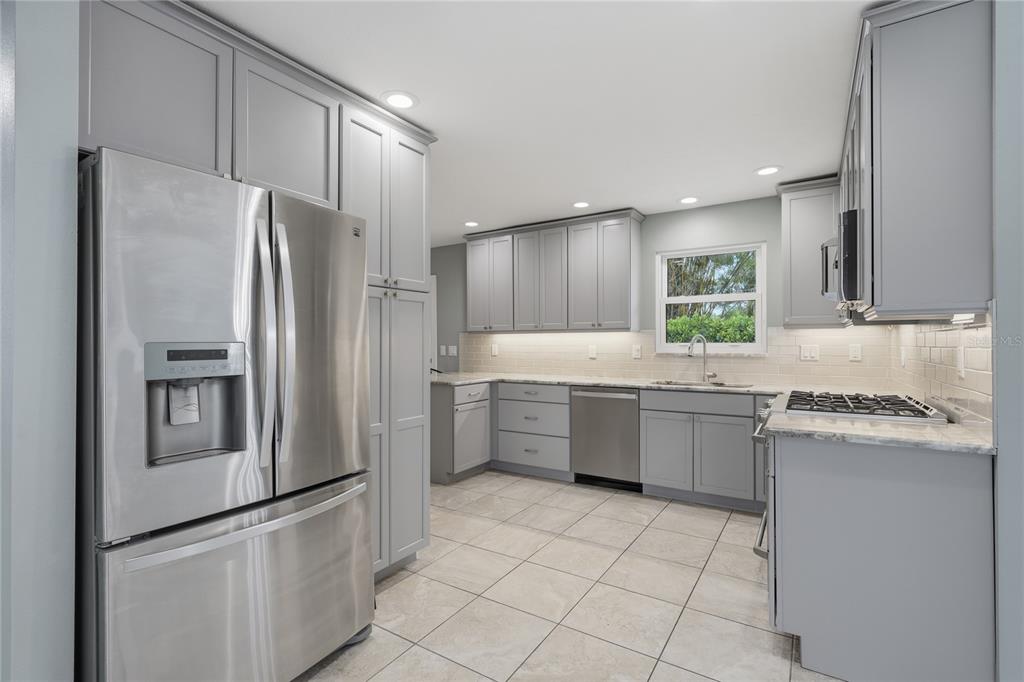 1450 Strada D Oro Venice, FL 34292 - Photo 7 of 38