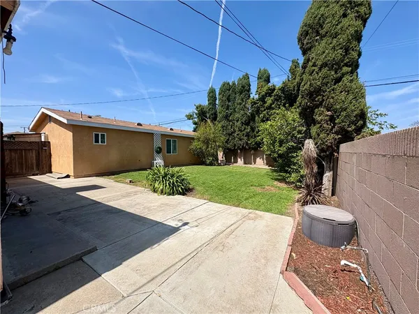 $4,900 | 5421 West 120th Street, Inglewood, CA 90304