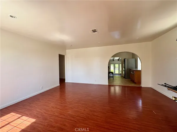 $4,900 | 5421 West 120th Street, Inglewood, CA 90304