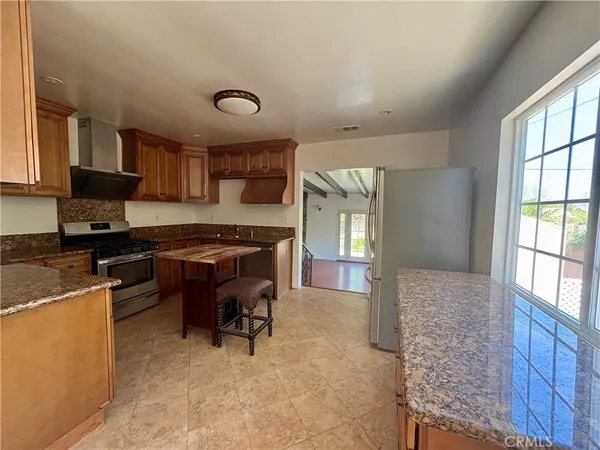 $4,900 | 5421 West 120th Street, Inglewood, CA 90304