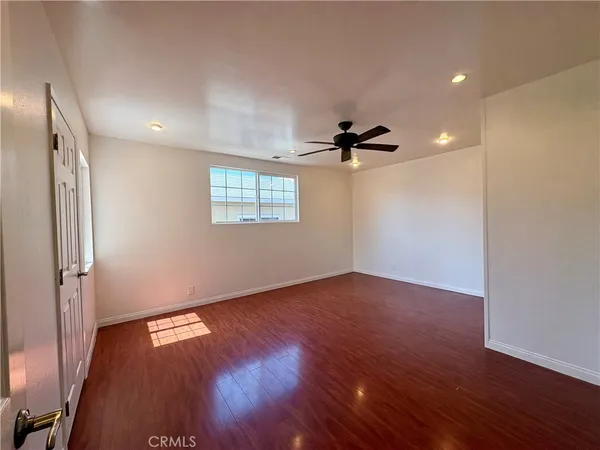 $4,900 | 5421 West 120th Street, Inglewood, CA 90304