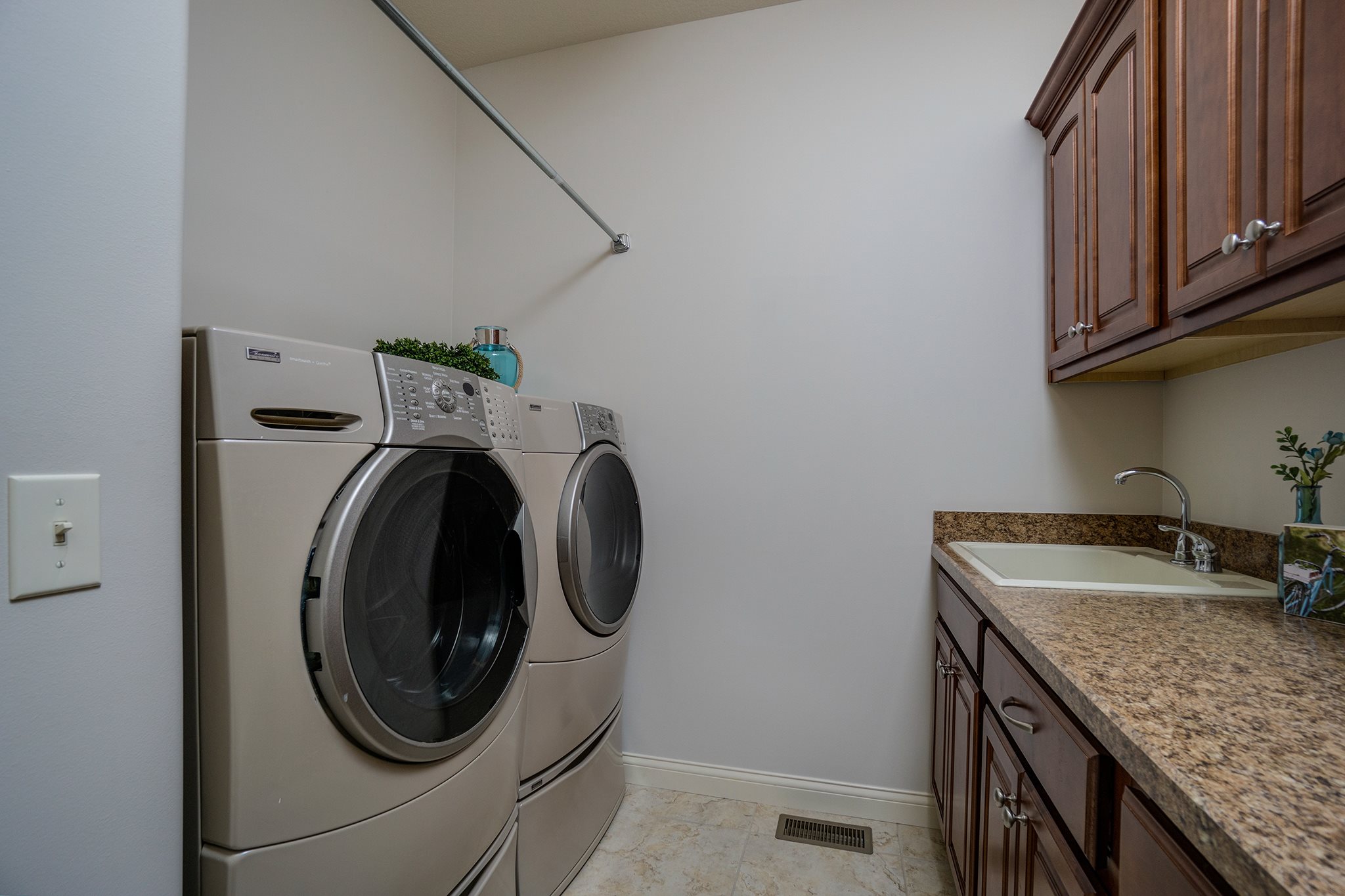 51707 Copperfield Ridge Granger, IN 46530 - Photo 17 of 36 Gallery Image 17