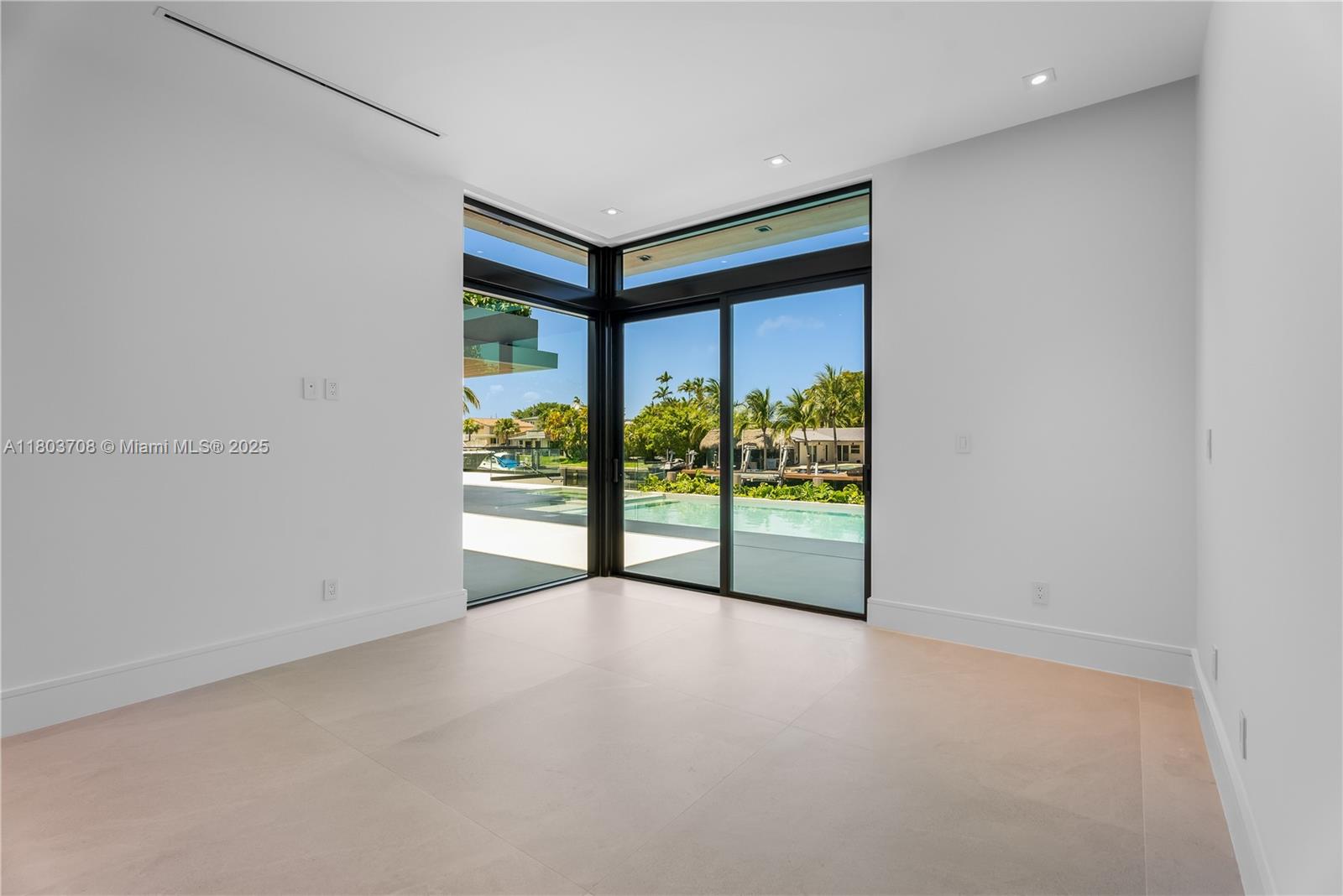 2037 Northeast 121st Road North Miami, FL 33181 - Photo 12 of 36