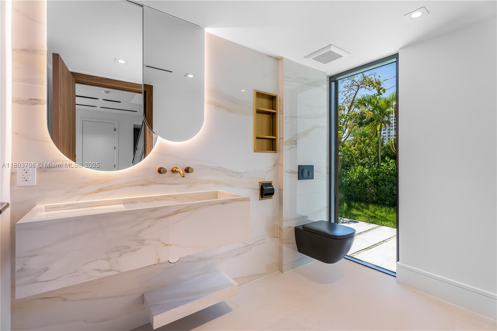 2037 Northeast 121st Road North Miami, FL 33181 - Photo 14 of 36