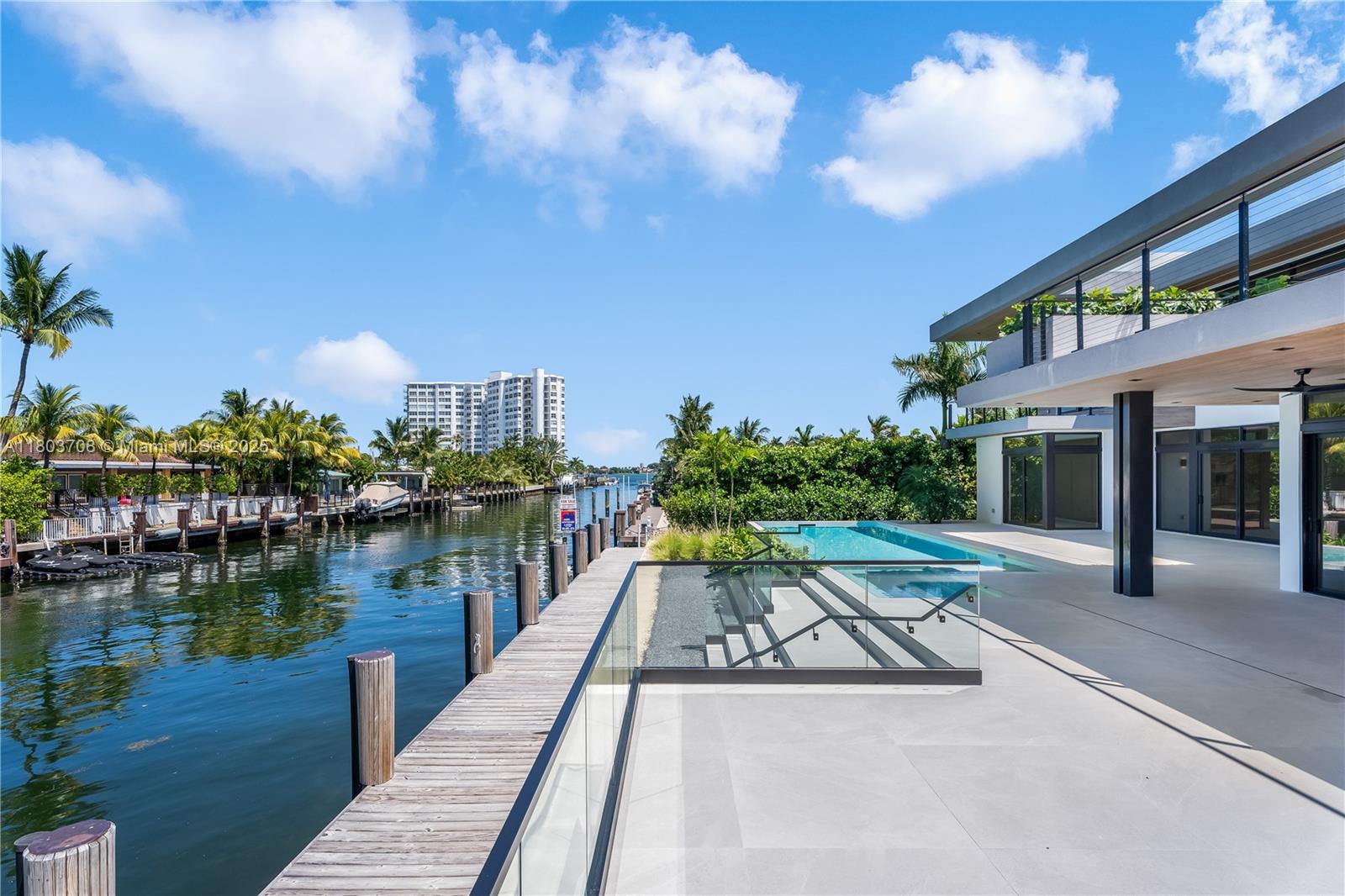 2037 Northeast 121st Road North Miami, FL 33181 - Photo 20 of 36