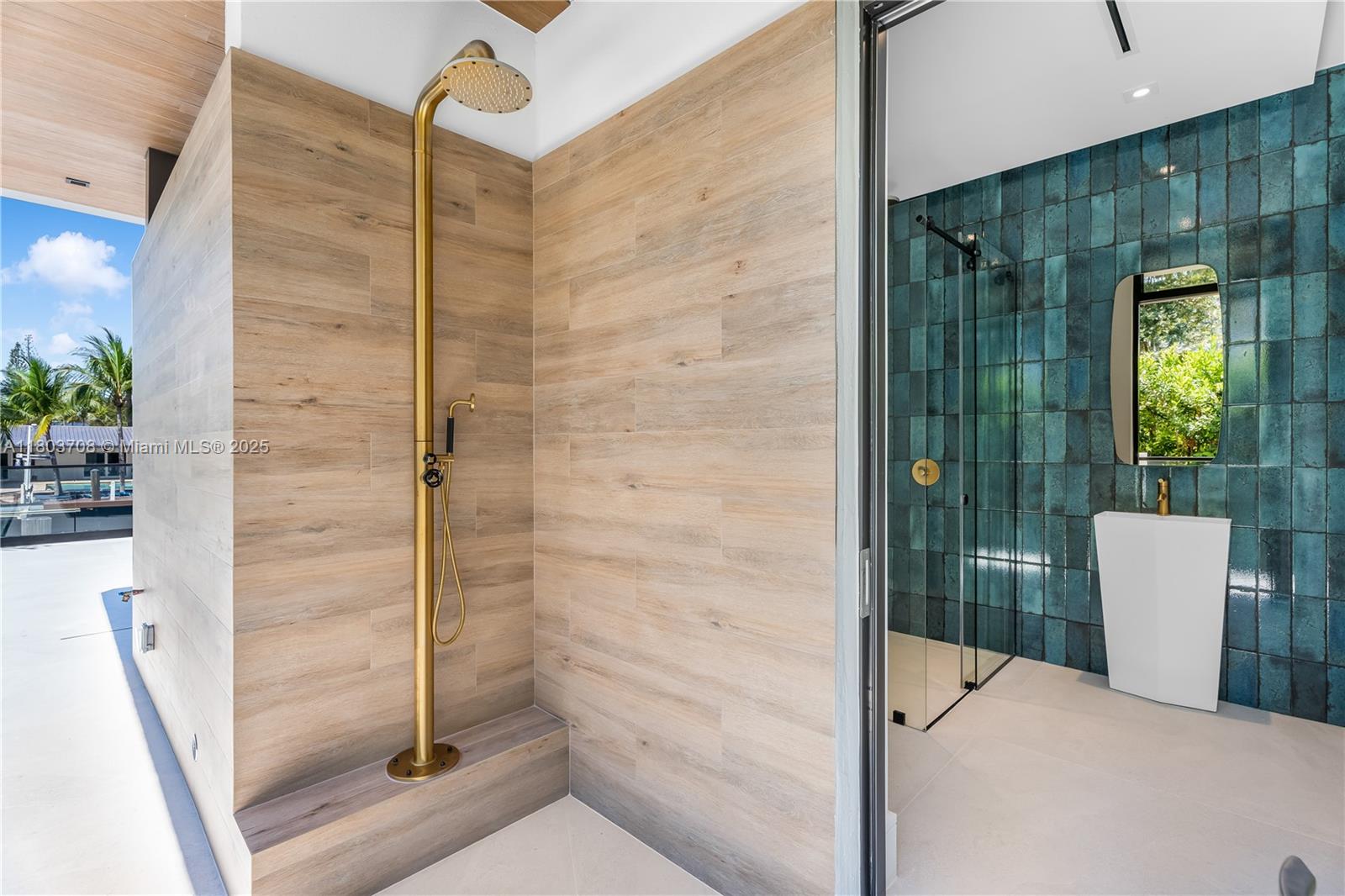 2037 Northeast 121st Road North Miami, FL 33181 - Photo 21 of 36