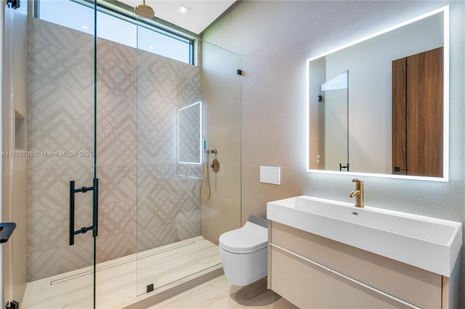 2037 Northeast 121st Road North Miami, FL 33181 - Photo 29 of 36