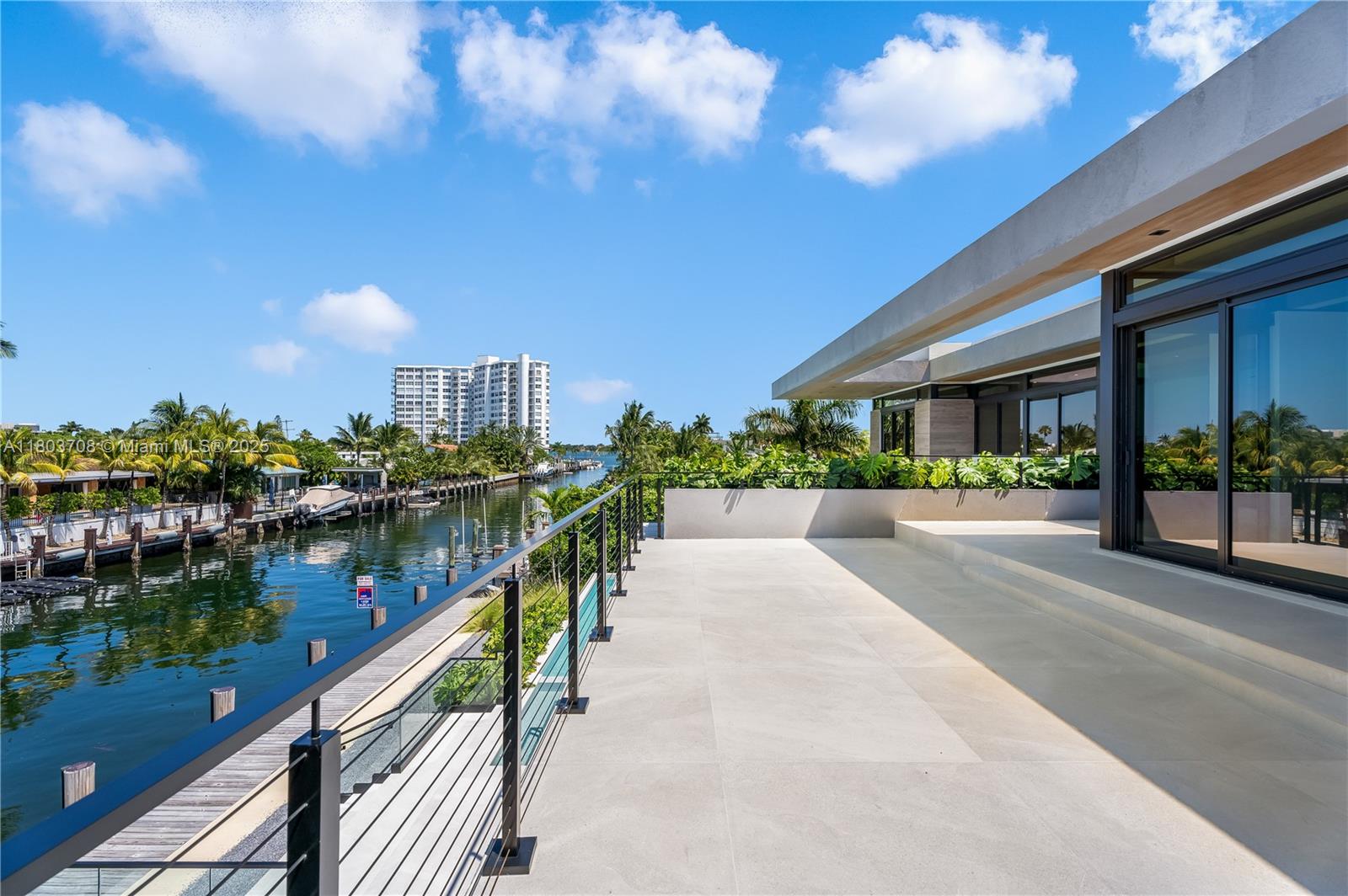 2037 Northeast 121st Road North Miami, FL 33181 - Photo 32 of 36