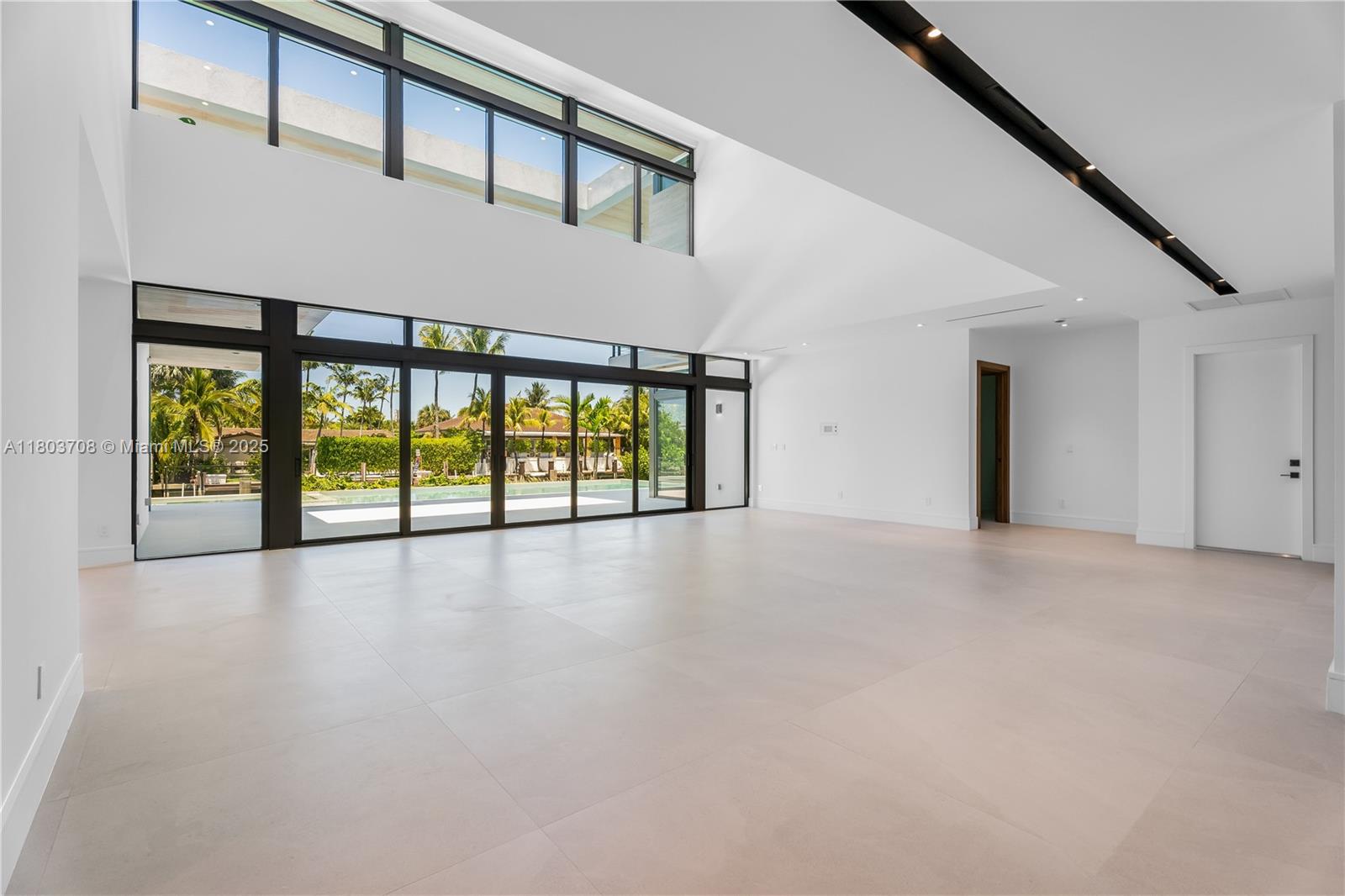 2037 Northeast 121st Road North Miami, FL 33181 - Photo 6 of 36