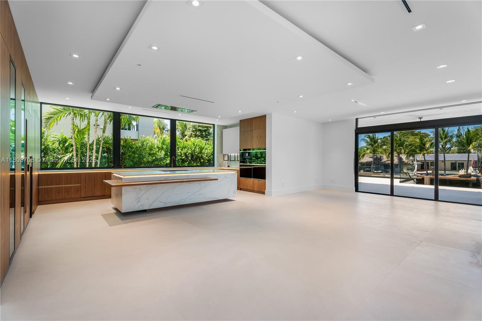 2037 Northeast 121st Road North Miami, FL 33181 - Photo 8 of 36